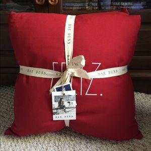 Rae Dunn Feliz Navidad Pillow Set